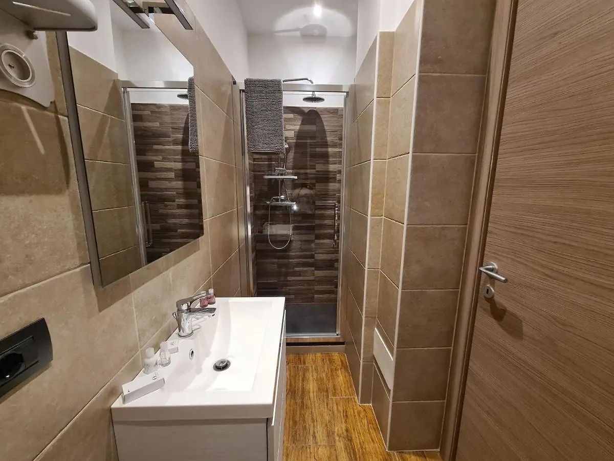 Nido Usuelli Apartment Milan 0*,  Italy